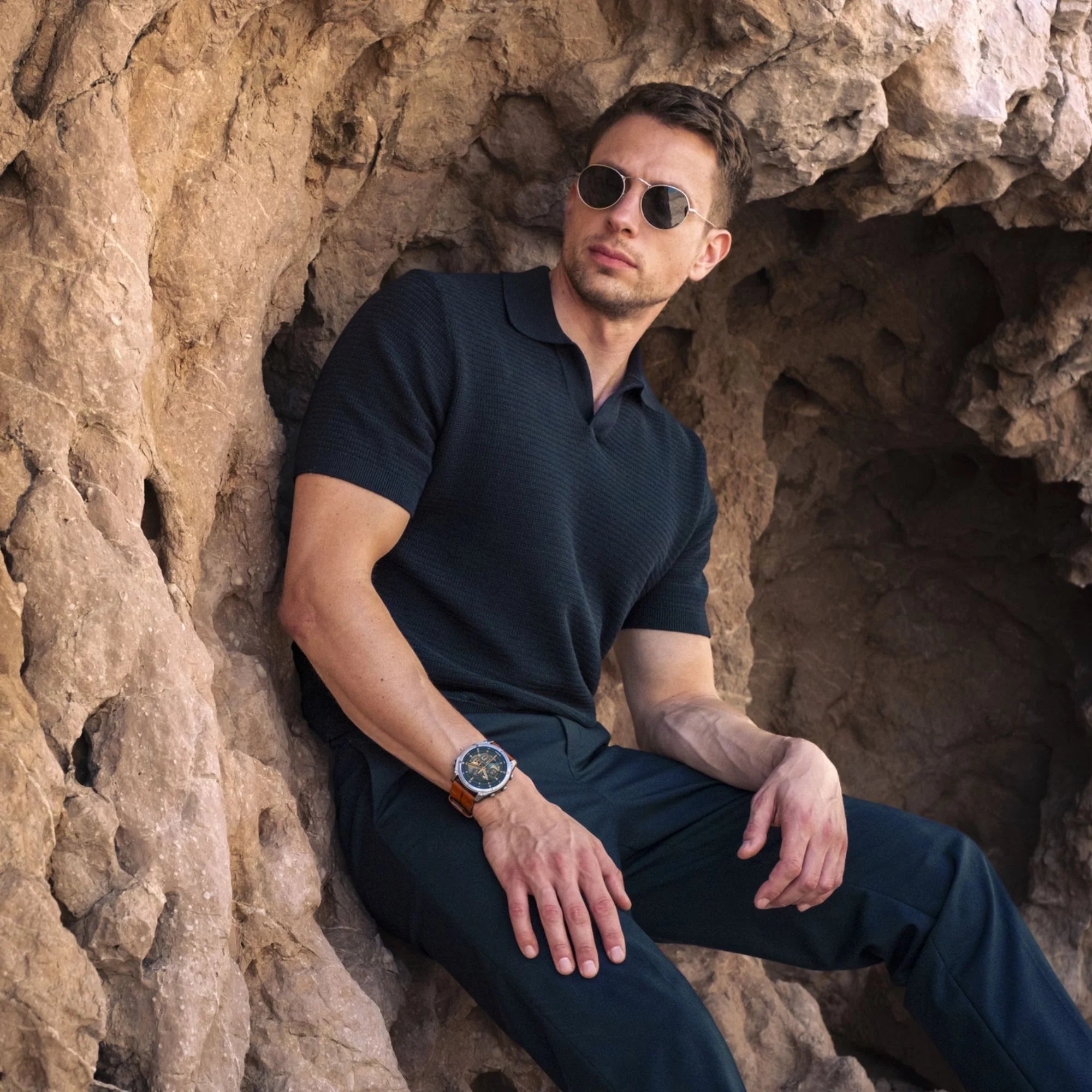 Reloj Garmin Fenix 8 AMOLED Zafiro Titanio Correa de titanio color naranja-grafito 51 mm