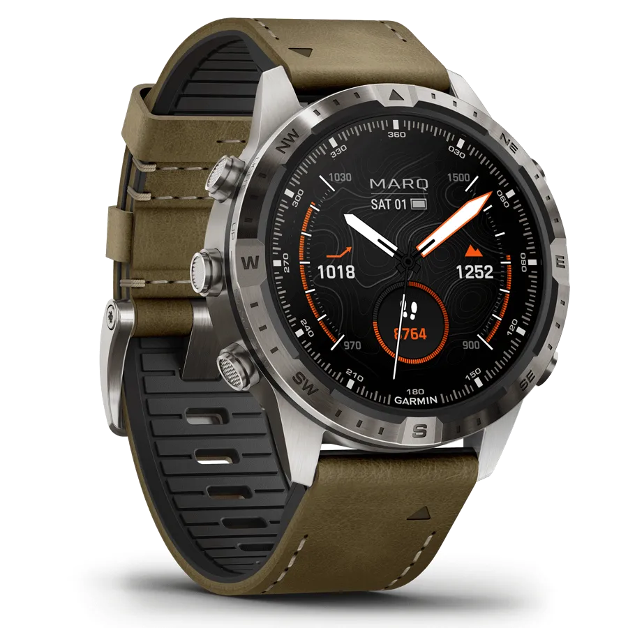 Reloj Garmin Marq Gen 2 Adventurer de titanio y zafiro con correa de cuero marrón y caucho negro de 46 mm