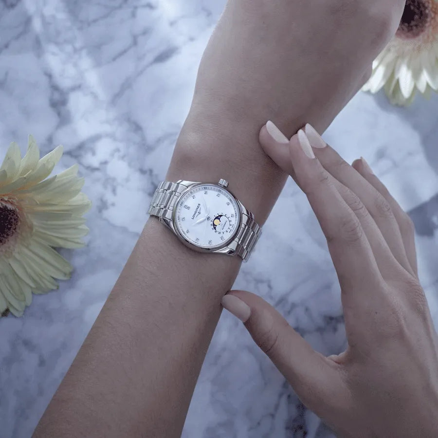 Reloj automático Longines Master Collection con esfera de nácar blanco y brazalete de acero, 34 mm