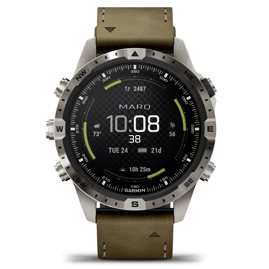 Reloj Garmin Marq Gen 2 Adventurer de titanio y zafiro con correa de cuero marrón y caucho negro de 46 mm